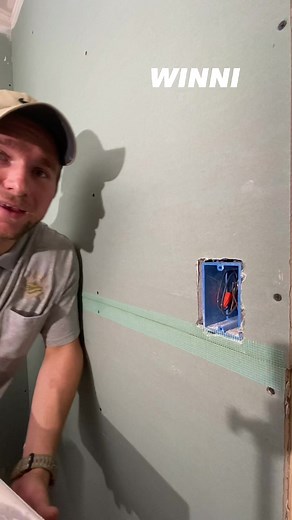 173K views · 1.1K reactions | How to compound around electrical boxes. #construction #homerenovation #realestate #entrepreneur #hardwork #work #tools #diy #construction | Misha Panchishak | Facebook