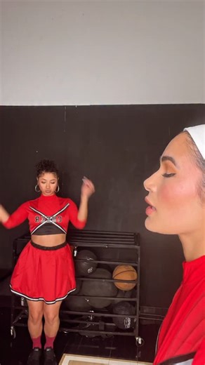 Deseray Marie on Instagram: "hello mama mama 🥰"