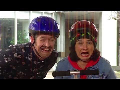 Brum 504 | PICKPOCKET POLLY | Kids Show Full Episode