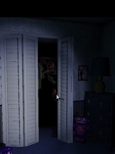 FNaF4 Foxy Closet Animation in BTS House Map