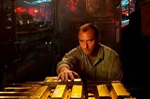 ‘Black Sea’ Review: Jude Law’s Submarine Salvage Thriller Rises to the Occasion
