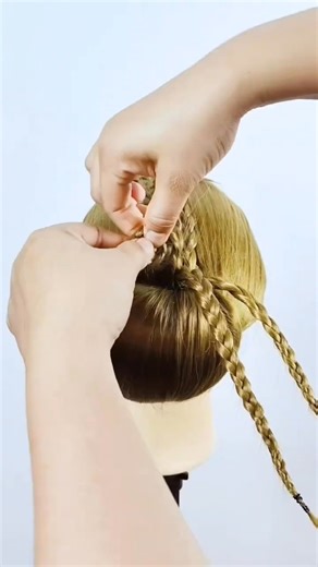 1.4K views · 303 reactions | Easy Wedding Bun Tutorial #hairstyletutorial #hairstyling #hairstyleideas #hairstyle #fblifestyle #bridalhairstyle #bridalhair #weddinghair #fypシ゚ #easyhairstyles | Ma Esther Azarcon Longcayana | Facebook