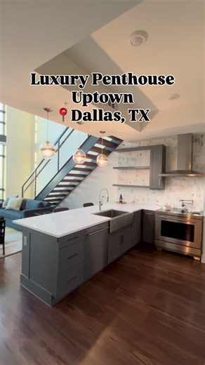 Luxury Turtle Creek High-Rise | Up to 8 Weeks FREE Live in one of the most prestigious neighborhoods in Dallas. This high-rise community in Turtle Creek offers the perfect balance of sophistication and location, just moments from Uptown and Downtown. Community Highlights: • Rooftop Sports Lounge with FullSwing Multi-Sport Simulator • Resort-style pool deck with skyline views • 24-hour fitness center with Technogym equipment • Coworking studio with private offices • Large, fully equipped Pet Spa 