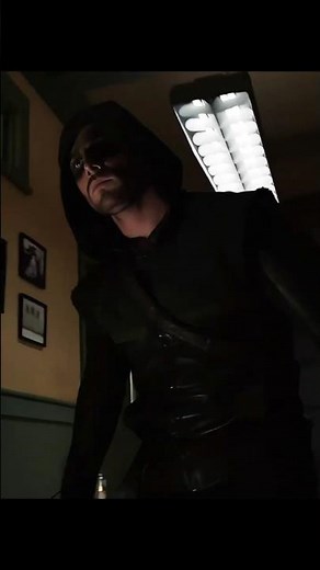 Oliver Breaks Into The Police Precinct | 4K Arrow Clip #dc #arrow #shorts