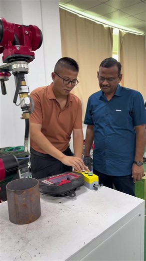 Industrial Six-Axis Robot for Factory Spraying and Welding