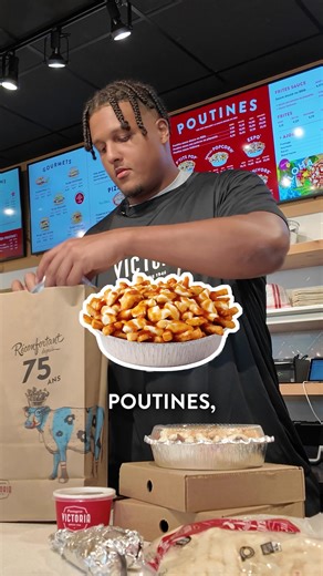 Plan bouffe réglé pour le plus gros match de l’année. 👉 10 % de rabais sur la commande en ligne avec le code Matthew10. Dimanche 8 février seulement. #SuperBowl #SuperBowlQC #SuperBowlFood #FoodTok #QuebecFood
