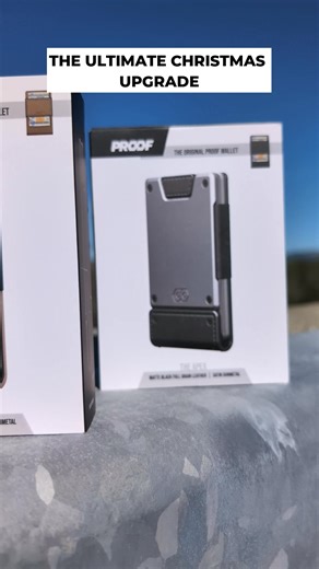 THE ULTIMATE CHRISTMAS UPGRADE. The PROOF Wallet is designed for discipline, combining a smooth aerospace-grade aluminum frame with premium full-grain leather. It is engineered to prevent your cards from bending while offering RFID protection for your digital defense during the busy holiday season. ❄️ Why is it a holiday essential: 🛡️ Aerospace-grade aluminum frame for maximum durability 🐄 Premium full-grain leather that looks and feels sharp 🔒 RFID protection for secure holiday shopping 🦾 V