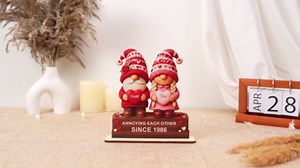 Personalized "Growing Old Together" Gnome Plaque – Custom Name Gnome Couple Wooden Desk Ornament, Anniversary & Valentine's Day Gift for Couples, Grandparents, Husband & Wife, Wedding Keepsake