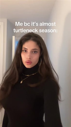 I literally adore turtlenecks catch me wearing turtlenecks everyday in autumn #fyp #foryou #autumn #fall