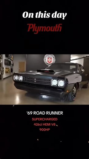 CarPrincipal on Instagram: "Plymouth Road Runner Madness #ride #racing #plymouth #roadrunner #musclecar"