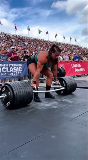 He FAILED the World Record… She Lifted It 😳💪