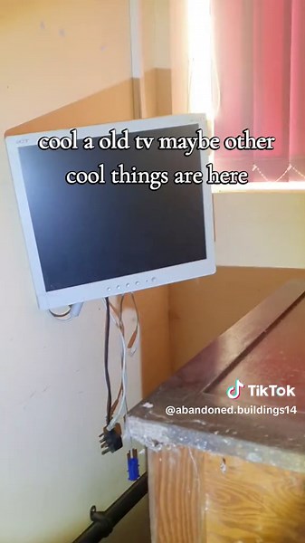 Exploring the Abandoned Ackley Bridge: Part 1