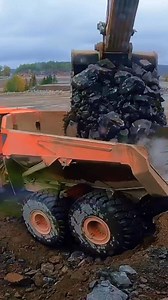 31K views · 542 reactions | CAT 390F Loading Small-Sized Rocks with Precision #HeavyMachinery #Excavator #Caterpillar #MiningEquipment #Operator | Konstruksi Berat | Facebook