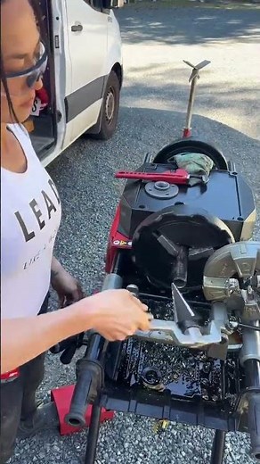MX FUEL™ Pipe Threading Machine | MXF512 Video Credit: @the_ladyplumber