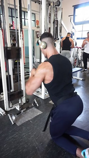 Gym Workout Routine with Cable Machine Exercises