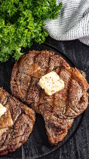 Learn how to grill steak perfectly every single time with this easy, no-fuss recipe. Sear it on a hot grill, cook it to juicy perfection, and impress yourself (and everyone else). Grilling steak doesn’t have to be complicated—just delicious. https://thestayathomechef.com/grilling-steak/ | The Stay At Home Chef