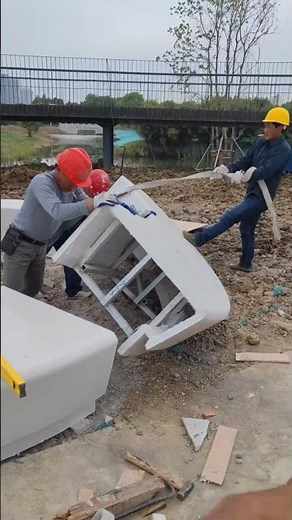 Watch This Concrete Bench Come To Life In 3 Minutes!