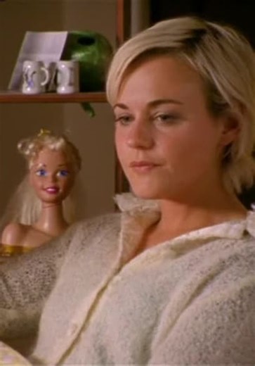 The Secret Life of Us S01:E22 - Now or Never