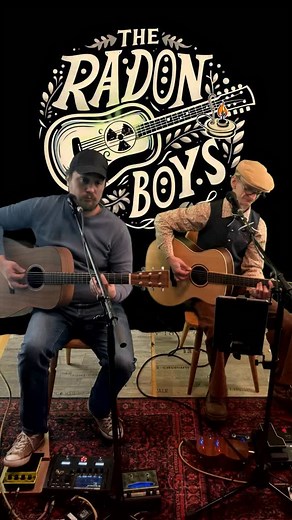 Heute mal ein moderner Hit im Radon-Boys-Sound: „Hypnotized“. Grüße nach Dresden an @purple_disco_machine – quasi Nachbarschaft sowie an @sophieandthegiants 😎 Kommt gut durch die Woche! 🤘 #TheRadonBoys #Hypnotized #Cover #Erzgebirge #UnpluggedAndUnleashed #Livemusic | The Radon Boys