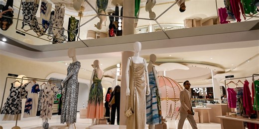 Modi Taps India’s Consumer Power in Trade Fight With Trump