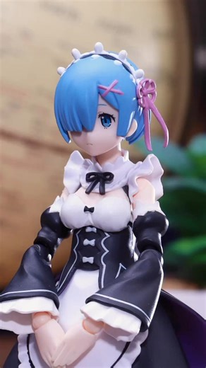 How do they make the bewbs bounce if its a plastic figure?