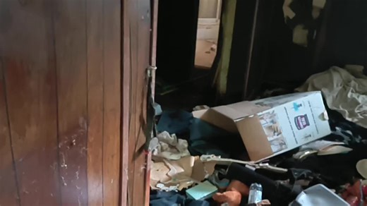 an abandoned house alongside the highway .... somewhere in Kentucky #abandonedplaces