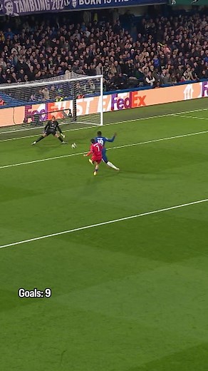 Kvaratskhelia Hits 10 UCL Goals for PSG
