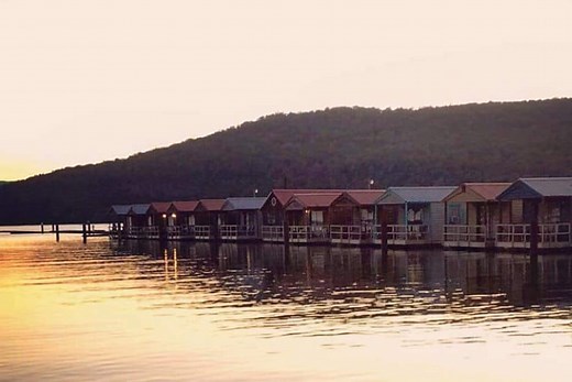 Stay Overnight in a Floating Cabin at This Tennessee Resort