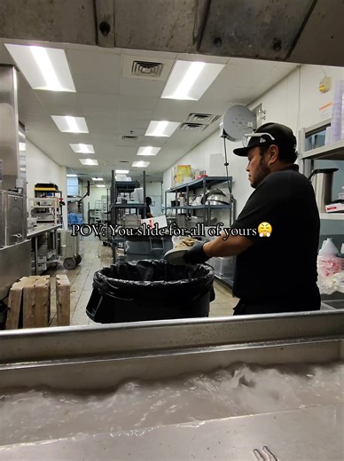 Like how you gone call him out his name because of a accident?? Anyways , ya’ll remember Chris from the other video? He back spilling tea🤣🥰.. We stay chopping it up! #friends #cafe #aamu #college #foryoupagе