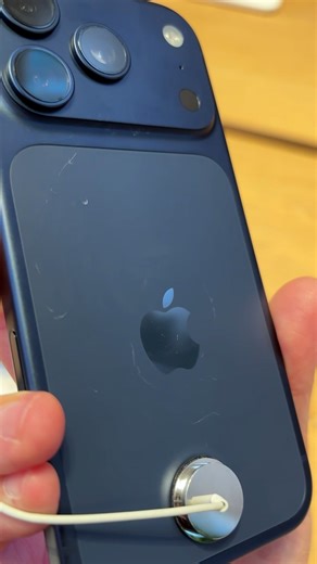 Apple iPhone 17 Shoppers Notice Scratches on Some Models
