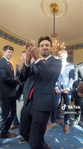 40K views · 277 reactions | 2019 LSU Football 﫱‍﫲 2025 LSU Baseball The National Champs recreated the viral LSU Football White House “Get The Gat” video. | Chaston Tavares Sports | Facebook