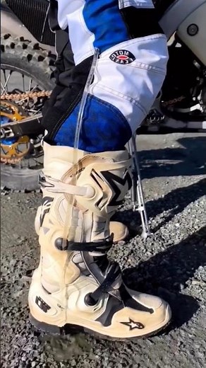 How Do MotoGP Rider's Pee During A Race