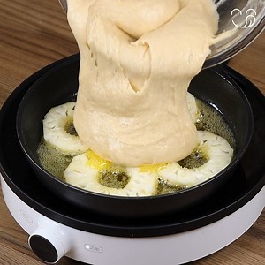 20K views · 275 reactions | This is the famous pineapple cake-in-the-pan, ready in a couple of minutes! | SuperYummy | Facebook