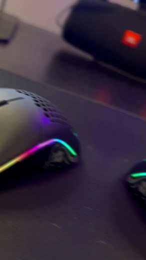 Best Minecraft Mouse??… #minecraft #minemenclub #hypixel #trainerdario