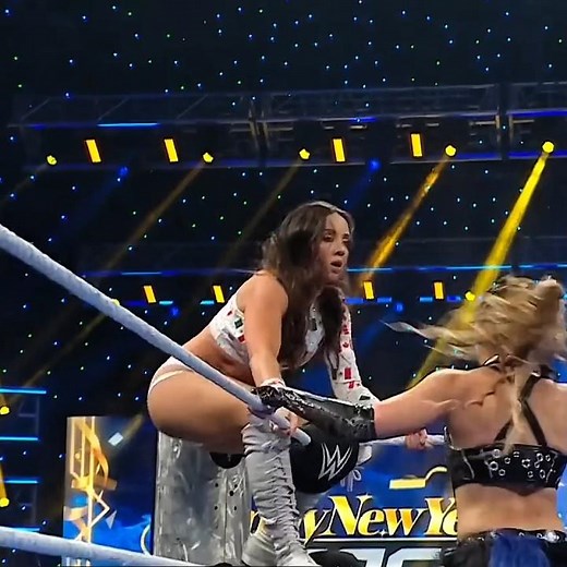 Champion Alert! 🚨 Giulia Defeats Chelsea Green for the Women’s U.S. Title 🏆 #giulia #chelseagreen