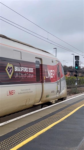 LNER Azuma 801224 - York 12/02/26 #lner #azuma #york #station #trainspottinguk #bradford #uktrains
