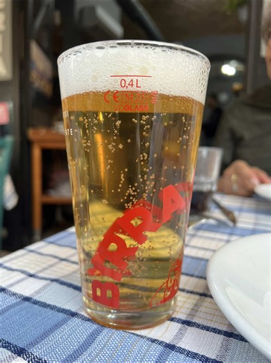 Be Mexican look like this “agarrar el cotorreo” #rome #birra #mexican #italyfood