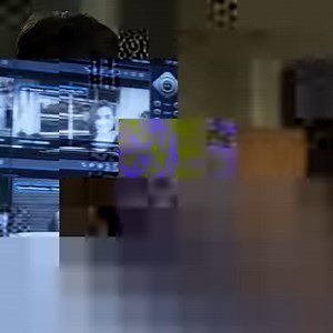 Si ya cuesta que un niño se quede quieto, imagínate con superpoderes. Todos los episodios de 'Educar a un superhéroe' están ya disponibles. | Netflix