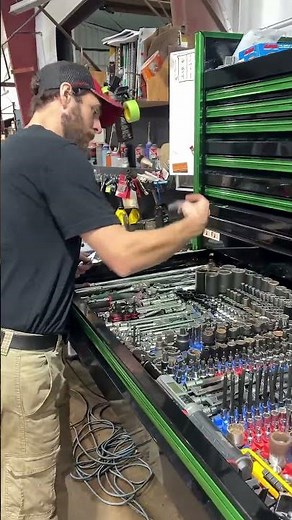 No More Guessing The Size Of Your Nuts! This Sizefinder Solves That Problem! ‪@Tech-28‬