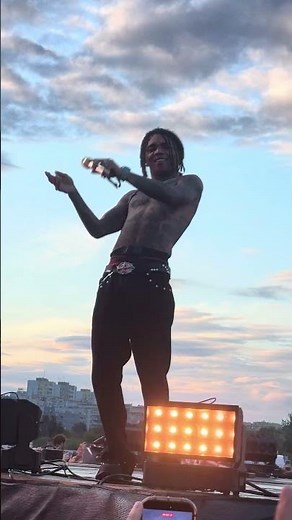 Swae Lee had Clout Festival vibing with "Swang"