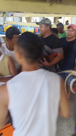 Kompormiso l@b@n Ng ating mga amo Ngayon sa #metrodarasa LARGA NA YAN🐓 #followersシ゚ #goodvibes #lovefamily #enjoylife #hanapbuhaynamarangal #thankyouforyoursupport #Disclaimer no.animals were harmed in this video not for illegal USE for content only | Coun Itok Galang Mancilla