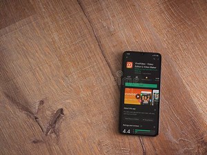 VivaVideo - Video Editor and Movie Maker App Play Store Page on Mobile Smartphone on Wooden Background Editorial Photo - Image of play, information: 192085641