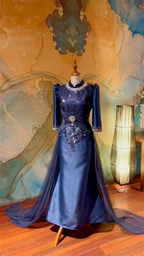 A touch of blue , a splash of glamour ✨ exclusively made by Alma's. #highlightseveryone #highlightseveryone #almas | Alma's.