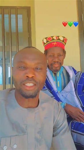 Collage avec Lassane Compaoré officiel - techniques et idées