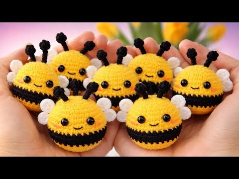 Crochet Bee Keychain 🐝 | Easy & Cute Amigurumi Tutorial for Beginners ll