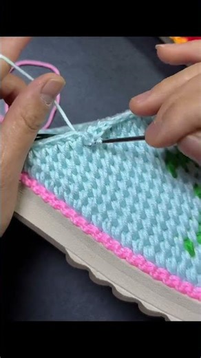 Master Hand Weaving: Unveiling the Art of Traditional Craft