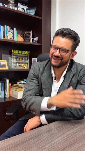 6.6K views · 5.8K reactions | ¿Qué piensa un verde progresista de la consulta del Pacto Histórico? 樂 Aquí les cuento mi análisis y resuelvo algunas dudas ❓que me han comentado. Ustedes qué opinan? Los leo  en los comentarios | Inti Asprilla | Facebook