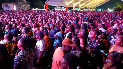 83K views · 2.6K reactions | Surprise guest Samidoh , HSC you are Loved..Gen Z wameweka tick...thanks for gracing the event...Nyûmba ya MÛMBI THAYÛ #kikuyuno1entertainmentchannel #kikuyuvybes #letsvybe | Kikuyu VYBES | Facebook