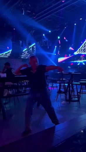 Dapatkan Vibes Malam di Vertique Club Surabaya