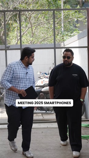 Trakin Tech Tamil on Instagram: "Meeting 2025 Smartphones!🤣 . . . [Smartphones Awards, Funny, Entertainment, Meme] #smartphones #funny #tech #tamil #trakintechtamil"
